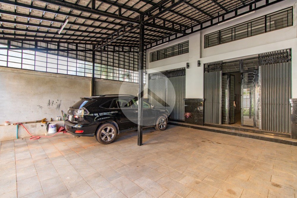 4 Bedroom Commercial Shophouse For Rent - Sala Kamreuk, Siem Reap - Image 19