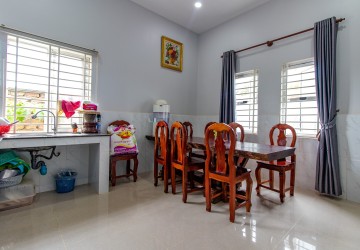 2 Bedroom Villa For Sale - Svay Dangkum, Siem Reap thumbnail