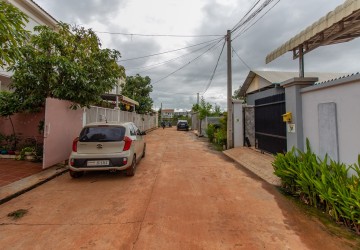 2 Bedroom Villa For Sale - Svay Dangkum, Siem Reap thumbnail