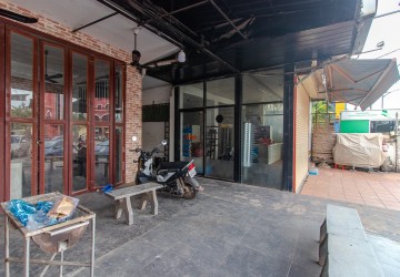 17 Bedroom Hostel For Rent - Old Market, Siem Reap thumbnail
