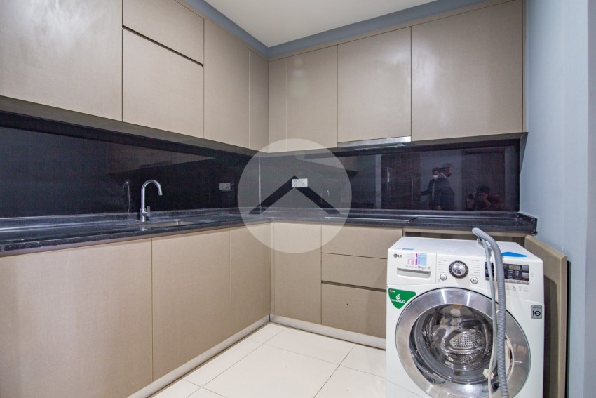 22th Floor 3 Bedroom Condo For Sale - The Peak, Tonle Bassac, Phnom Penh