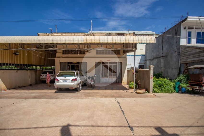 2 Bedroom Commercial Shophouse For Rent - Kouk Chak, Siem Reap