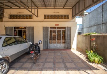 2 Bedroom Commercial Shophouse For Rent - Kouk Chak, Siem Reap thumbnail