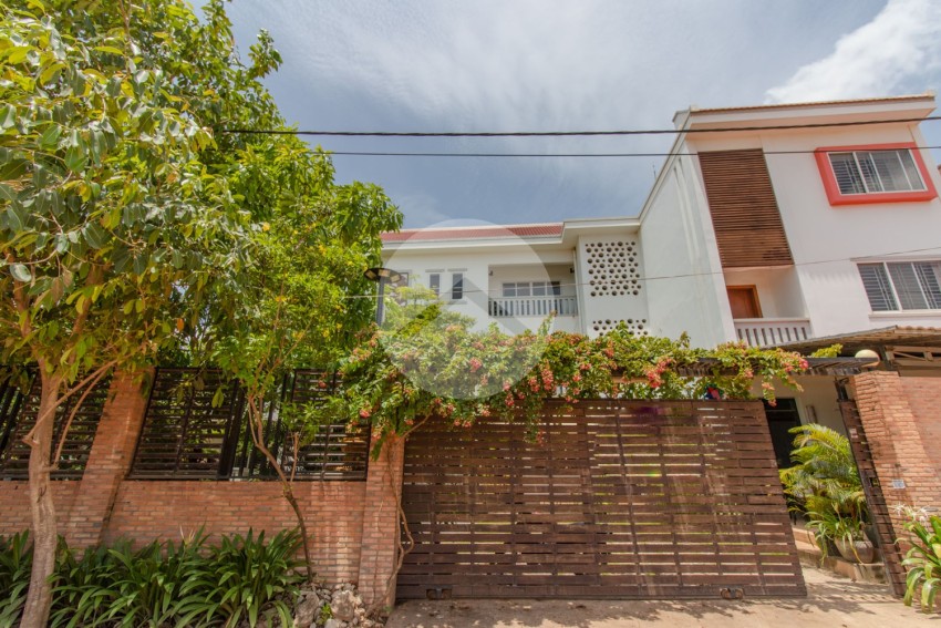 10 Unit Apartment Building For Rent - Road 60, Slor Kram, Siem Reap