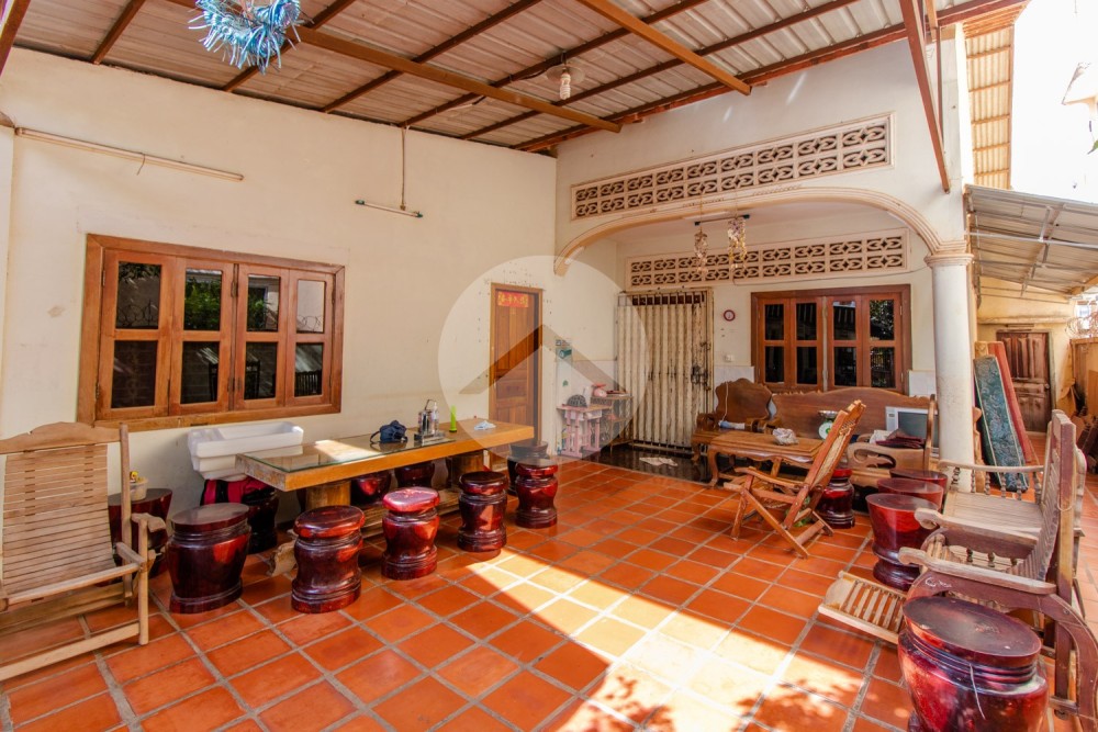 8 Bedroom House For Rent - Svay Dangkum, Siem Reap - Image 4