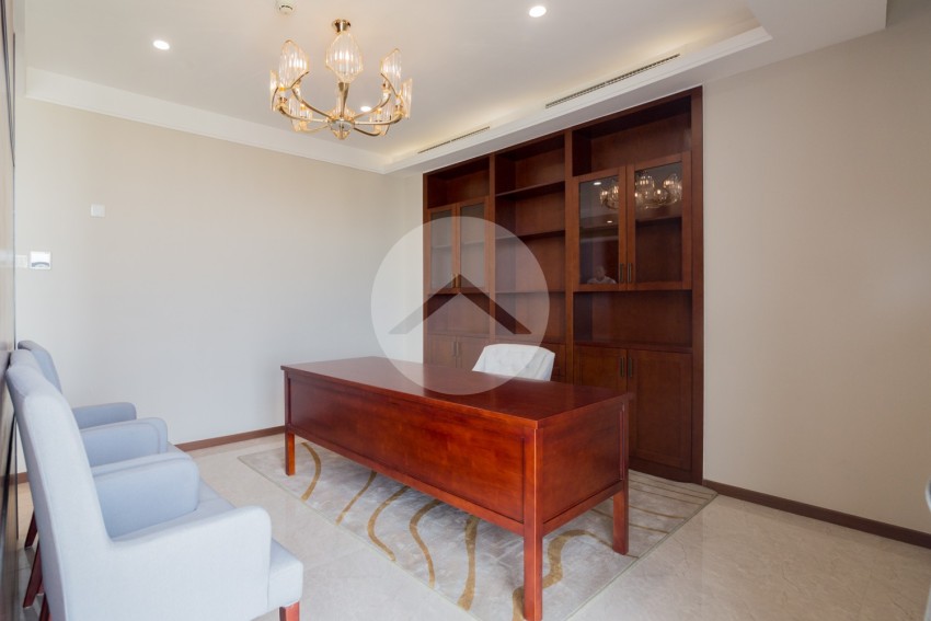 3 Bedroom Penthouse Serviced Apartment For Rent - Tonle Bassac, Phnom Penh