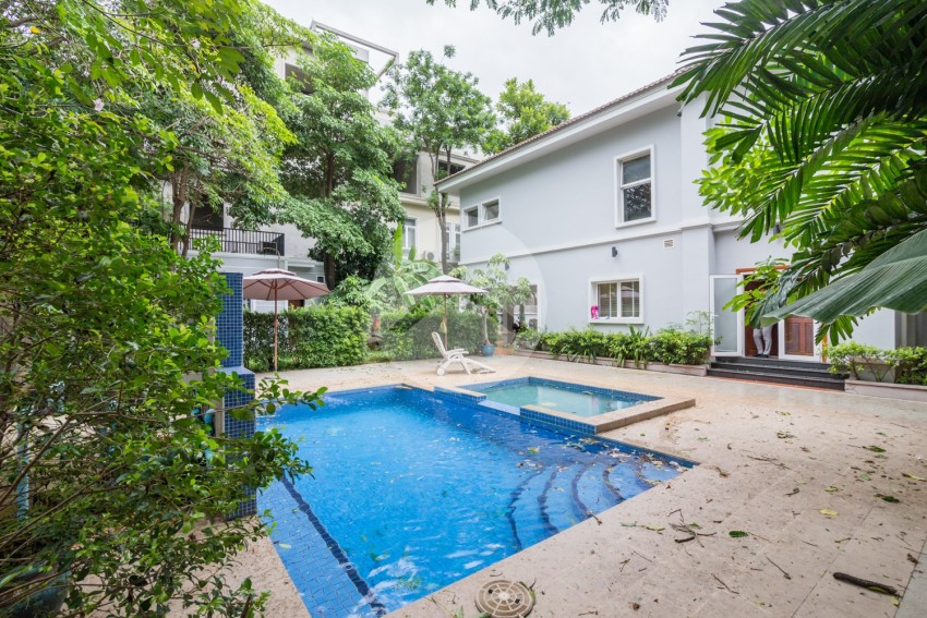 5 Bedroom House For Rent - Teuk Thla, Sen Sok, Phnom Penh