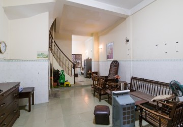 4 Bedroom Link House For Rent - Chroy Changvar, Phnom Penh thumbnail