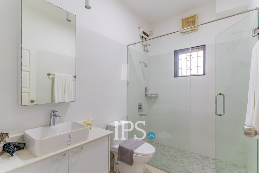 2 Bedroom Serviced Apartment For Rent - BKK1, Phnom Penh