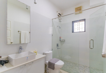 2 Bedroom Serviced Apartment For Rent - BKK1, Phnom Penh thumbnail