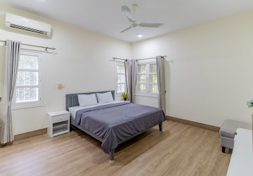 2 Bedroom Serviced Apartment For Rent - BKK1, Phnom Penh thumbnail