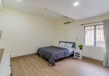 2 Bedroom Serviced Apartment For Rent - BKK1, Phnom Penh thumbnail