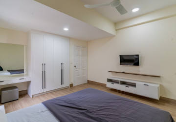 2 Bedroom Serviced Apartment For Rent - BKK1, Phnom Penh thumbnail