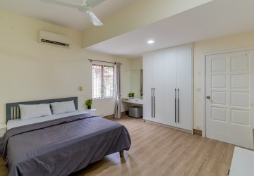 2 Bedroom Serviced Apartment For Rent - BKK1, Phnom Penh thumbnail