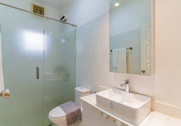 2 Bedroom Serviced Apartment For Rent - BKK1, Phnom Penh thumbnail