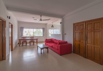 Renovated 2 Bedroom Apartment For Rent - Wat Phnom, Phnom Penh thumbnail