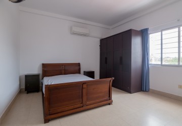 Renovated 2 Bedroom Apartment For Rent - Wat Phnom, Phnom Penh thumbnail