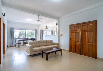 Renovated 2 Bedroom Apartment For Rent - Wat Phnom, Phnom Penh thumbnail