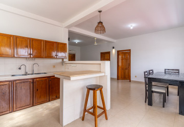 Renovated 2 Bedroom Apartment For Rent - Wat Phnom, Phnom Penh thumbnail