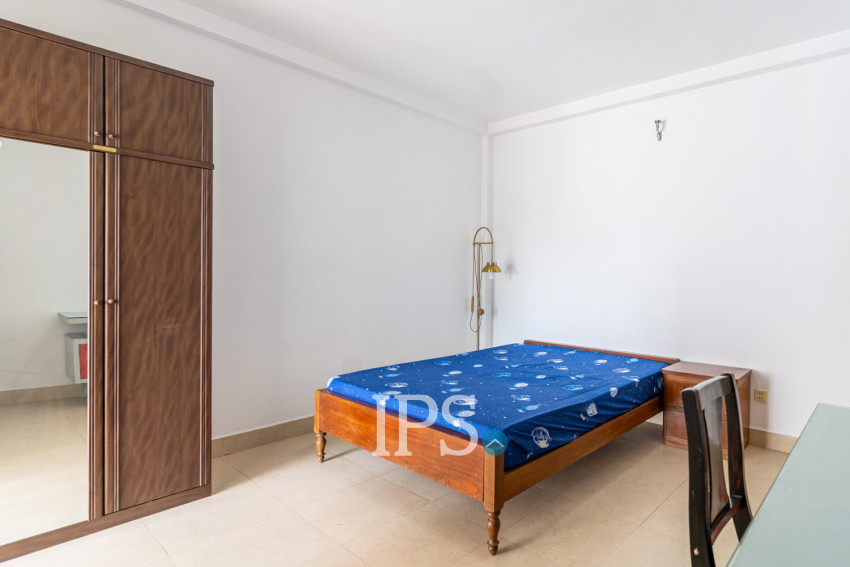 Renovated 2 Bedroom Apartment For Rent - Wat Phnom, Phnom Penh