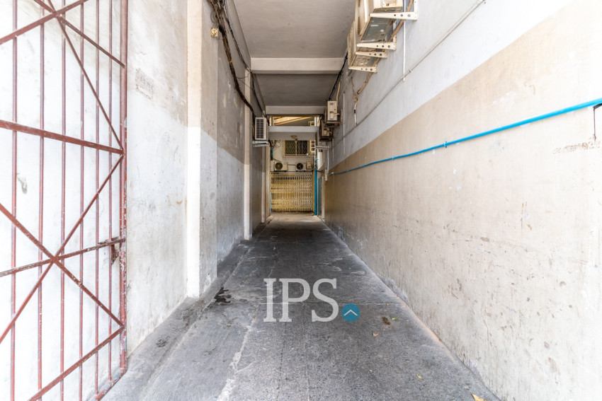 Renovated 2 Bedroom Apartment For Rent - Wat Phnom, Phnom Penh