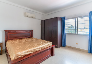 Renovated 2 Bedroom Apartment For Rent - Wat Phnom, Phnom Penh thumbnail