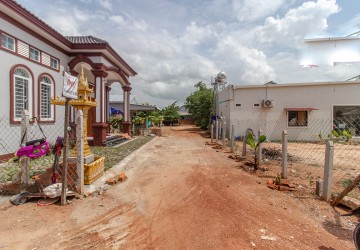 241 Sqm Residential Land For Sale - Wat Bo Area, Siem Reap thumbnail