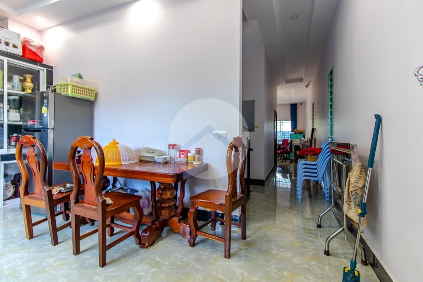 4 Bedroom Villa For Sale - Slor Kram, Siem Reap