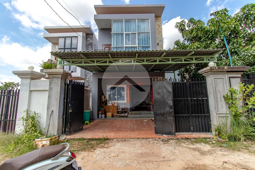 4 Bedroom Villa For Sale - Slor Kram, Siem Reap