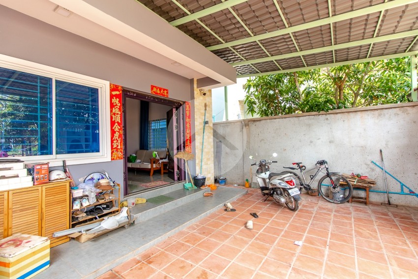 4 Bedroom Villa For Sale - Slor Kram, Siem Reap