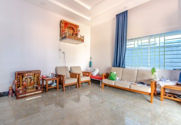 4 Bedroom Villa For Sale - Slor Kram, Siem Reap thumbnail