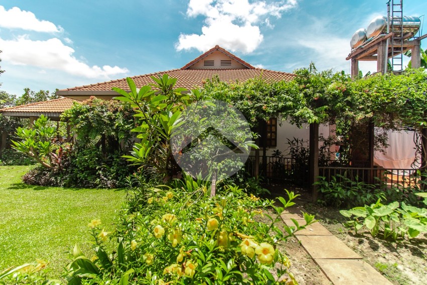 3 Bedroom House For Sale - Knart  Siem-Reap