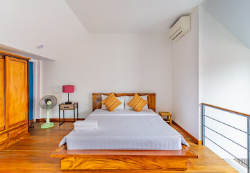 1 Bedroom Loft Apartment For Rent - BKK 3, Phnom Penh thumbnail