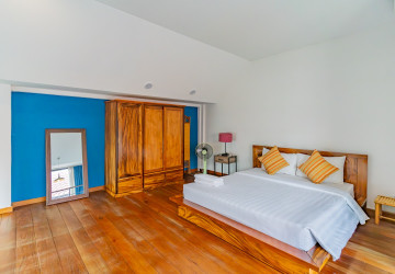 1 Bedroom Loft Apartment For Rent - BKK 3, Phnom Penh thumbnail
