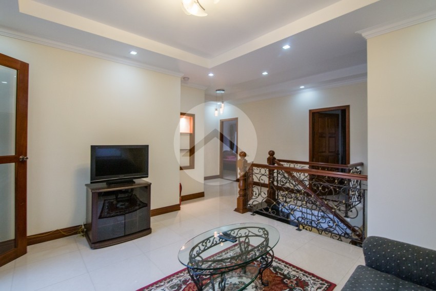 3 Bedroom Villa For Rent - Bassac Garden, Tonle Bassac, Phnom Penh