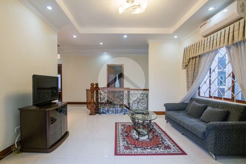 3 Bedroom Villa For Rent - Bassac Garden, Tonle Bassac, Phnom Penh