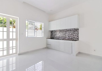 4 Bedroom Shophouse For Sale - Sala Kamreuk, Siem Reap thumbnail