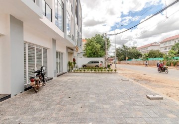 4 Bedroom Shophouse For Sale - Sala Kamreuk, Siem Reap thumbnail