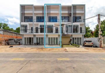 4 Bedroom Shophouse For Sale - Sala Kamreuk, Siem Reap thumbnail