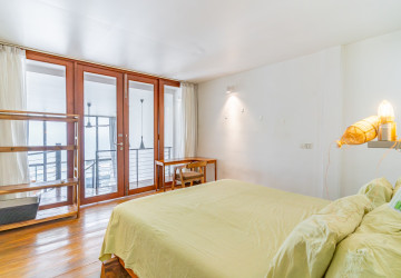 Renovated Loft 1 Bedroom Apartment For Sale - BKK1, Phnom Penh thumbnail