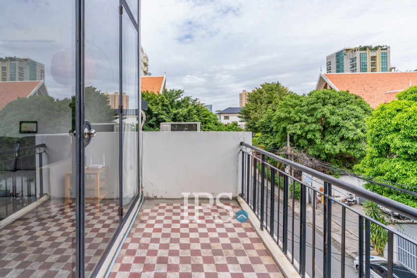Renovated Loft 1 Bedroom Apartment For Sale - BKK1, Phnom Penh