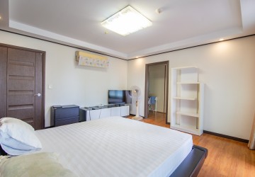 3 Bedroom Condo For Rent - De Castle Royal, BKK1, Phnom Penh thumbnail