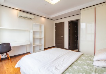 3 Bedroom Condo For Rent - De Castle Royal, BKK1, Phnom Penh thumbnail
