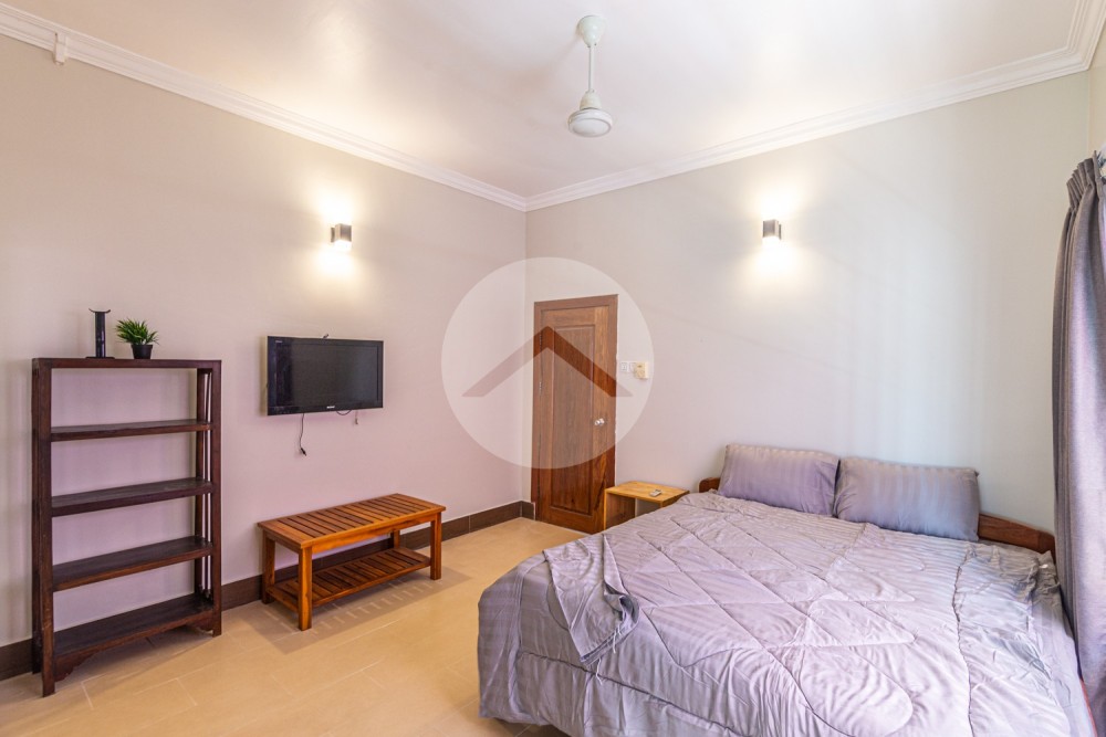Renovated 1 Bedroom Apartment For Sale - 7 Makara, Phnom Penh - Image 4