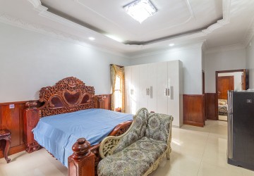 6 Bedroom Villa For Rent - Russey Keo, Phnom Penh thumbnail