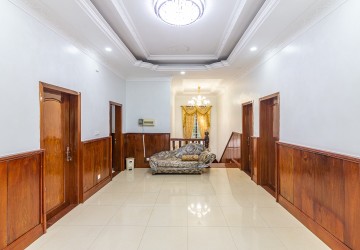 6 Bedroom Villa For Rent - Russey Keo, Phnom Penh thumbnail