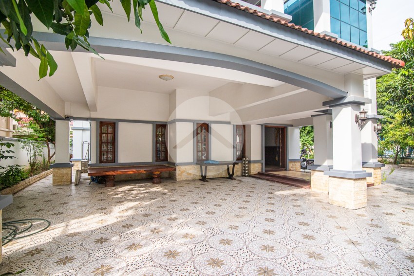 6 Bedroom Villa For Rent - Russey Keo, Phnom Penh