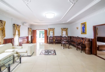 6 Bedroom Villa For Rent - Russey Keo, Phnom Penh thumbnail