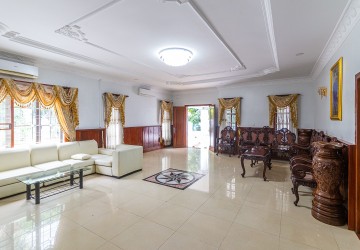 6 Bedroom Villa For Rent - Russey Keo, Phnom Penh thumbnail