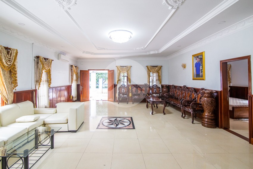 6 Bedroom Villa For Rent - Russey Keo, Phnom Penh